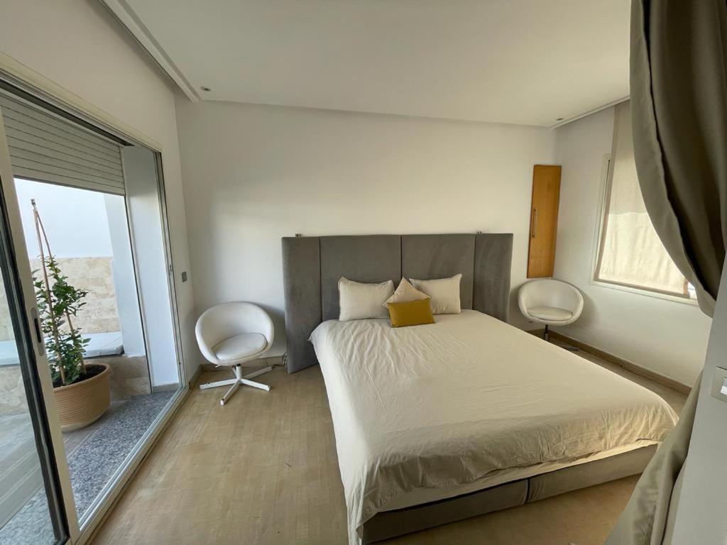 Central, Terrasse, Confortable - Bleue Residence Casablanca Buitenkant foto