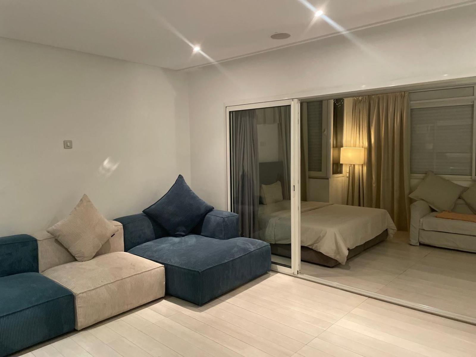 Central, Terrasse, Confortable - Bleue Residence Casablanca Buitenkant foto