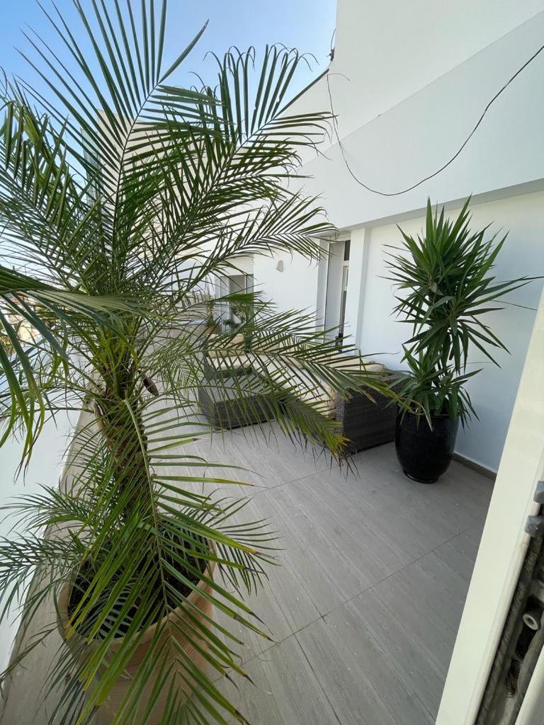 Central, Terrasse, Confortable - Bleue Residence Casablanca Buitenkant foto
